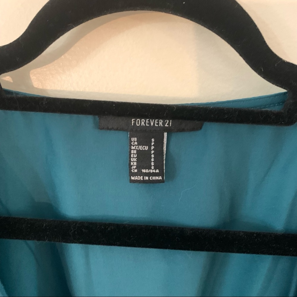 Forever 21 Emerald Peplum Top - Picture 4 of 8